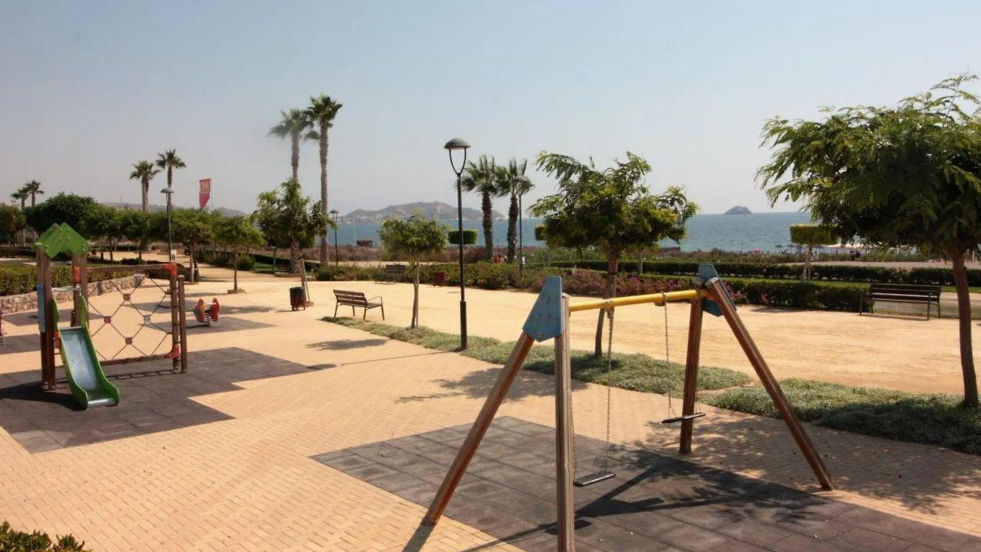 Apartamento Moderno Cerca De La Playa, Aire Acondicionado, 2 Dormitorios, Jardin Comun - Es-376-18 Pulpi